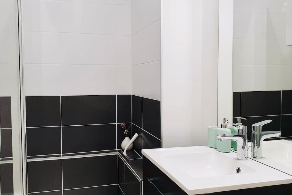 Splendide Appartement De 32M2 Au Centre De Vannes Exterior foto
